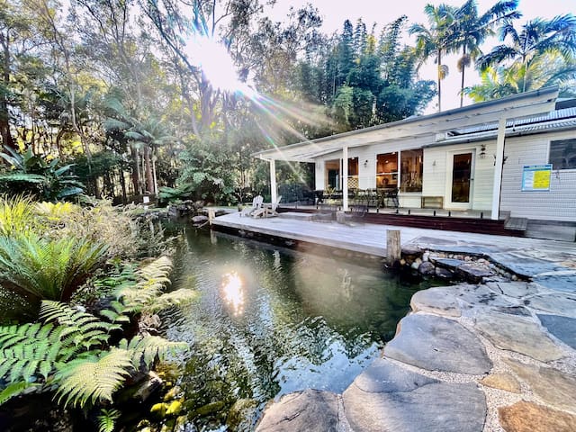 Toad Hall – Byron Bay