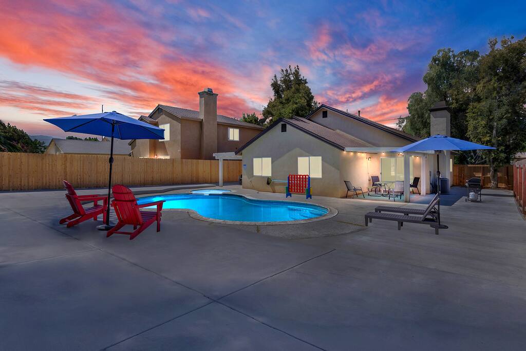 Riverside Pool & Jacuzzi Retreat