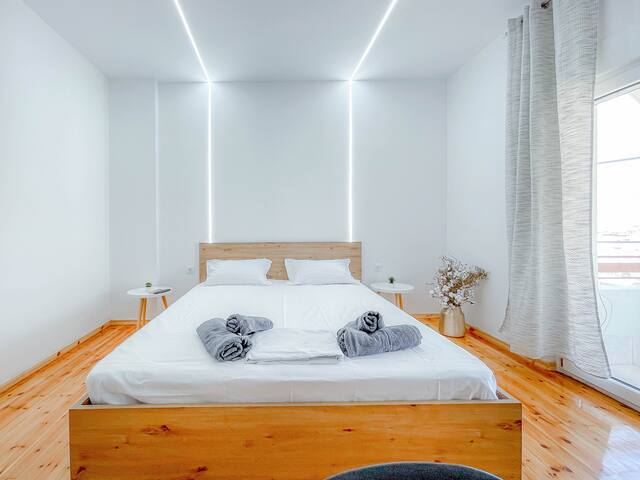 AYA Luxury Home – free public parking gallery image 4