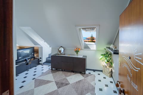 Successful Airbnb property: An attic in the heart of Riva Free parking in Sestri Levante
