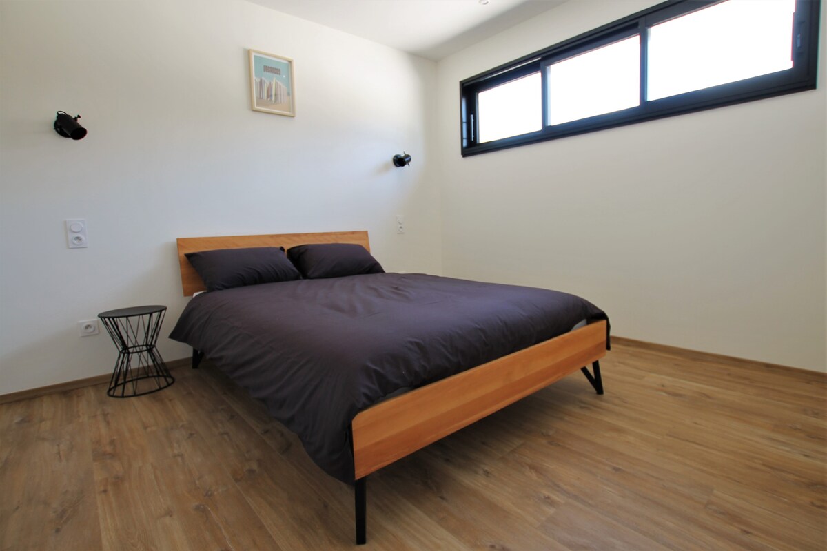 საძინებელი 1