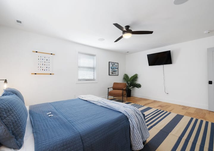 Საწოლი 152 × 203 სმ ზემოთ ოთახი 1