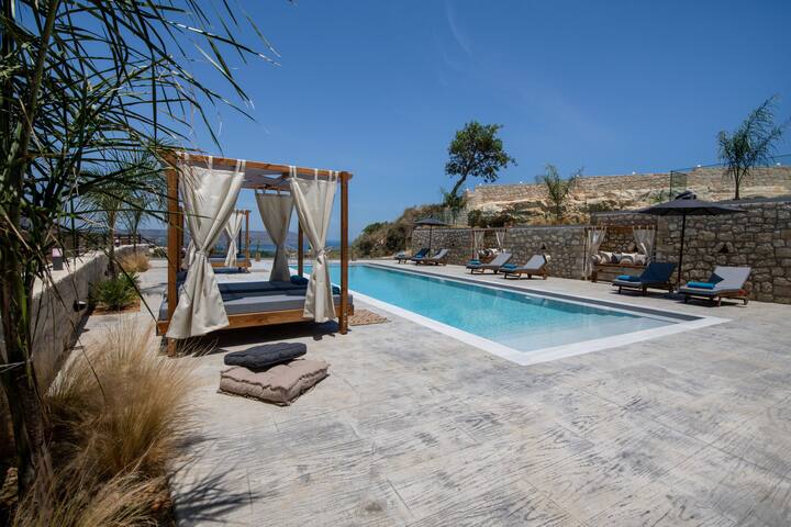 Esotico Escape Villa – Sea view and serenity! gallery image 4