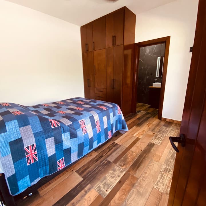 საძინებელი 1