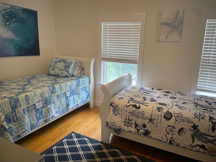 Спалня №1 с 2 единични легла