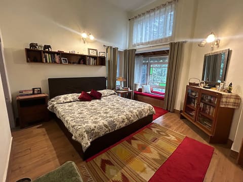 Scenic Hill View 3BHK Near Mall Road | Stonewood