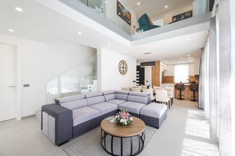 Popular Airbnb listing: Villa Marie in Zaton