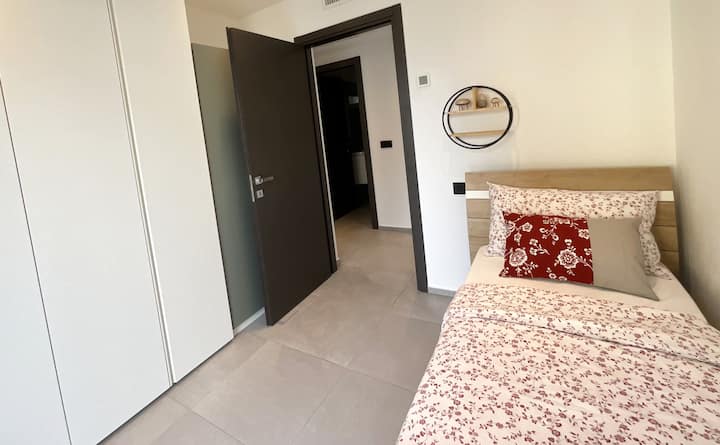 غرفة النوم 2