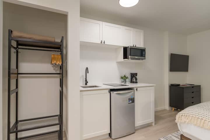 Large Top Floor Suite - Village - Whistler