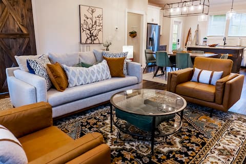 Successful Airbnb property: Football Weekends Available l 3BR l 1 mi campus in Auburn