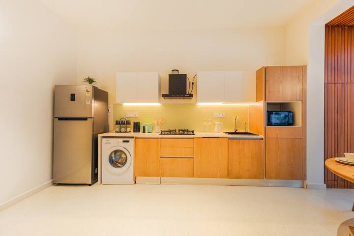 Full kitchen image 1