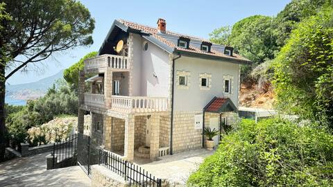 Villa Small Italy