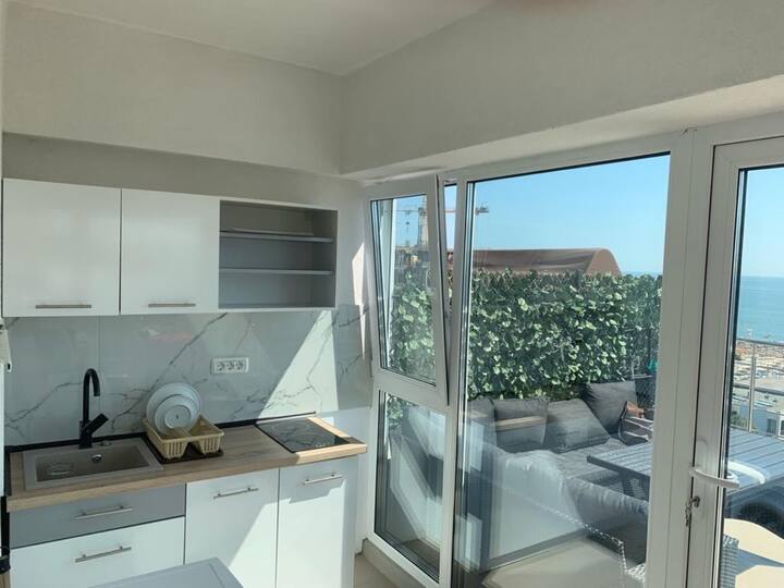 Summerland Penthouse Suite - Konstanca