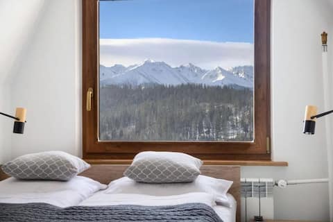 Siuster apartment with a beautiful view of the mountains