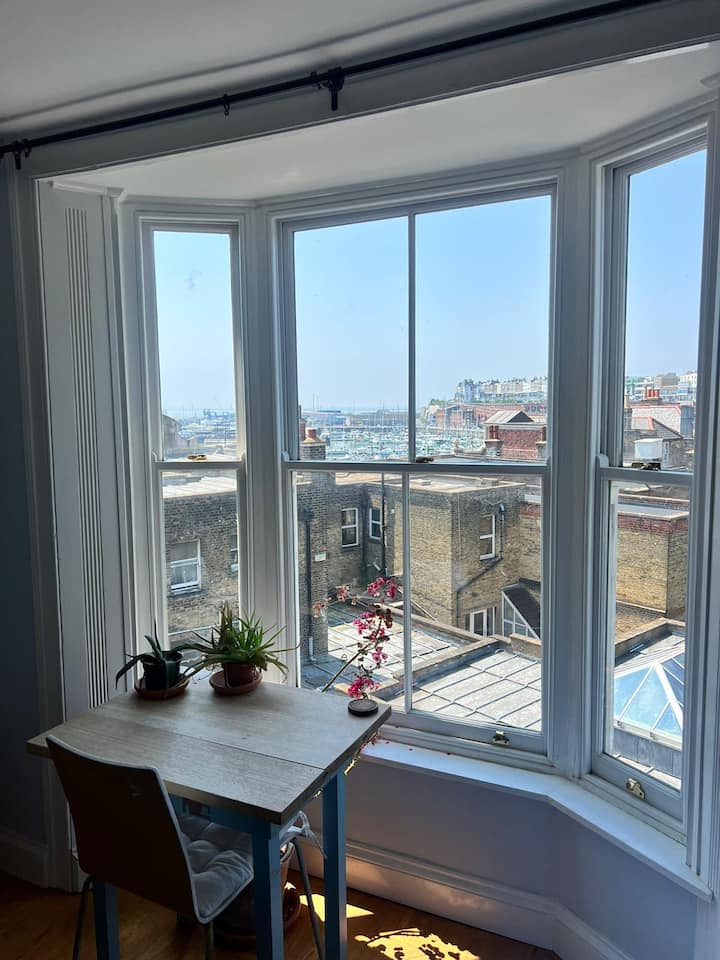 Rubber Chicken House, Ramsgate – Entire Home - Broadstairs