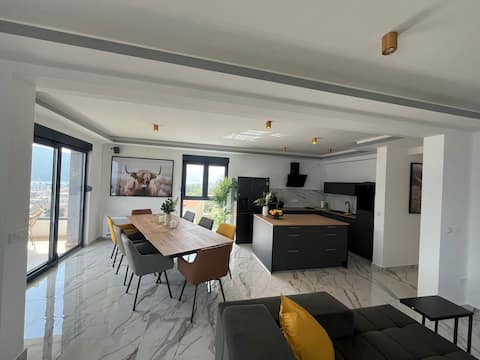 Penthouse with sea view in the bay of Kotor