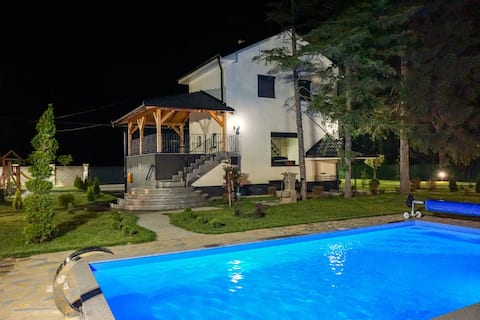 Vila lux Gospođica