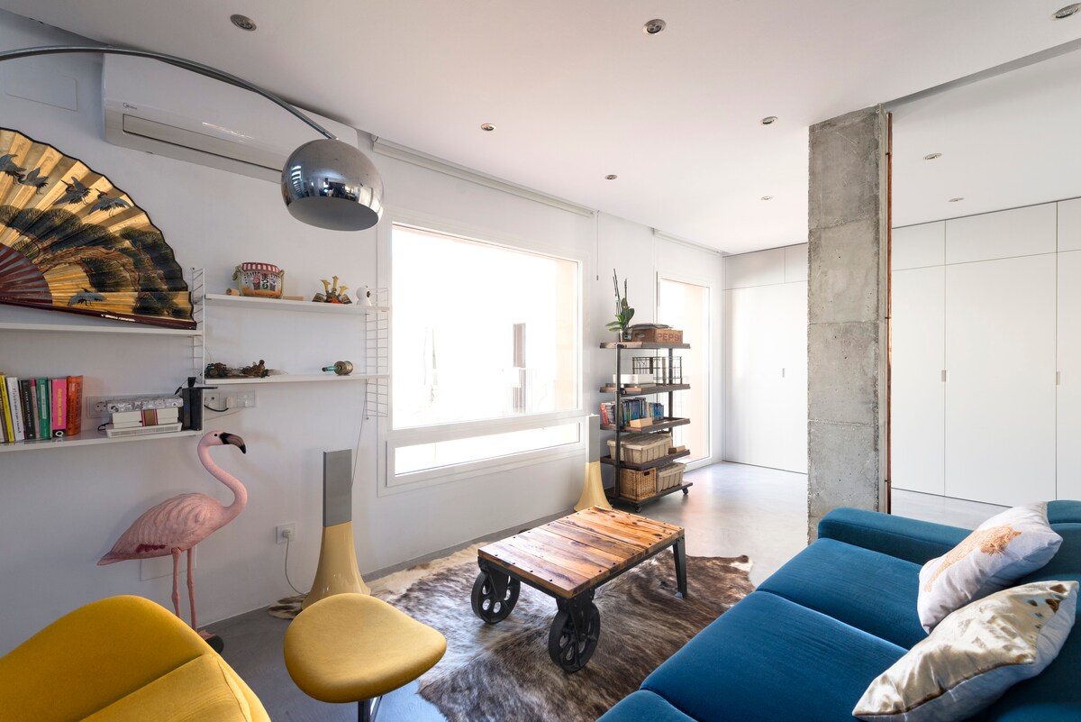 Popular Airbnb listing: Luxury duplex with large terrace in downtown Malaga in Málaga