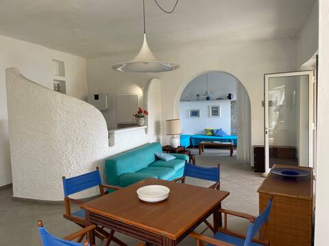 Annuncio Airbnb popolare: Large apartment with a sea view a Campo Nell'elba