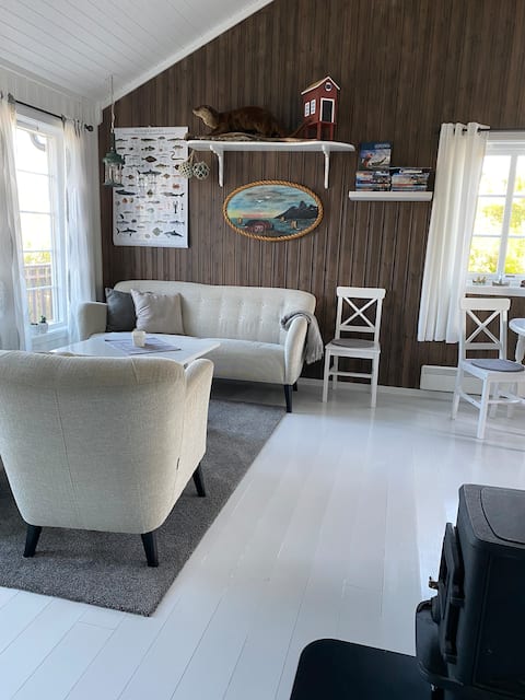 Top Airbnb: Charming cabin with harbor view in Moskenes