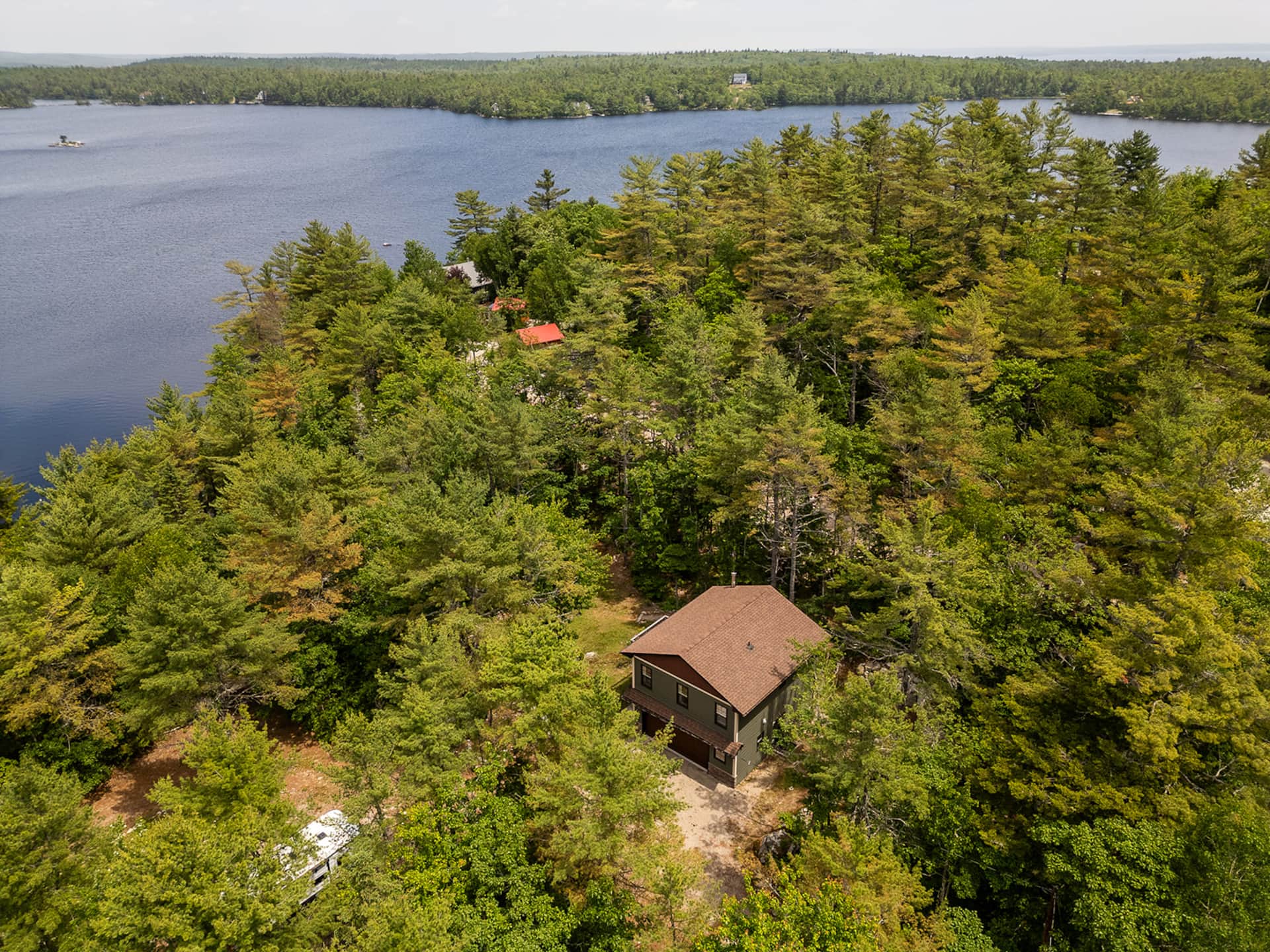 Lakeside Getaway Fox Point Cabin