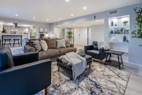 Successful Airbnb property: Luxury Tucson Oasis w/Heated Pool! "Bobcat Villa" in Casas Adobes