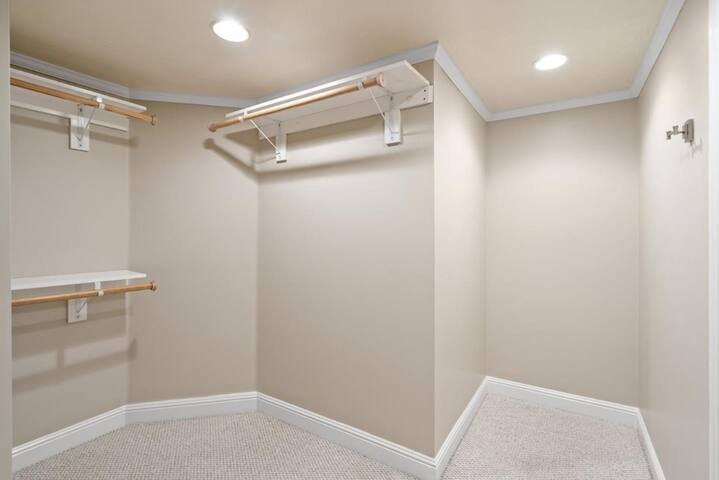 Belmont Lock gallery image 5