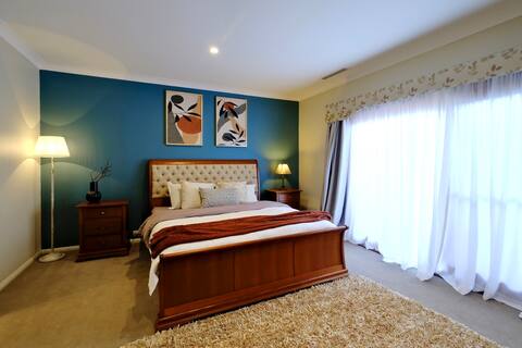 Spacious 5BRS comfy house in parliament triangle.
