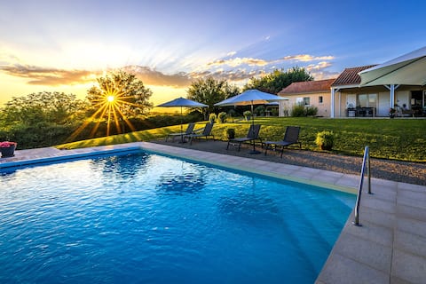 Bijou de Dordogne modern villa with 5 star ranking