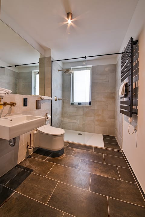 Erfolgreiche Airbnb-Immobilie: Luxury Apartment - Berlin City West in Schmargendorf