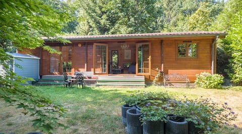 Popular Airbnb listing: Fantastic chalet with lots of space and nice garden in Wijk 00 Epe