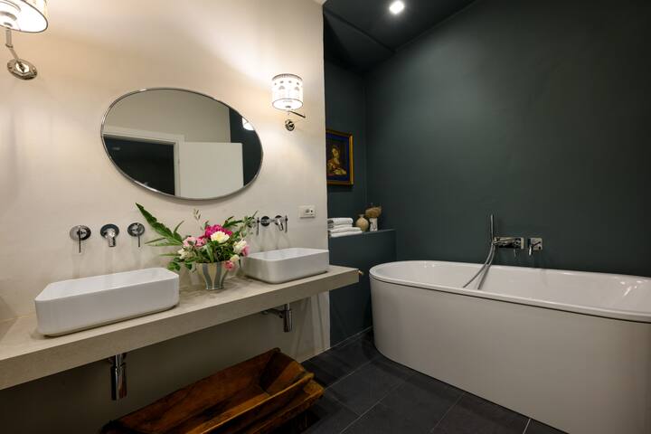 Duomo Luxury Apartment with plunge pool gallery image 5