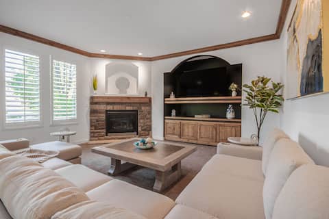 Top Airbnb: The LAN House - Sleeps 21 in South Jordan