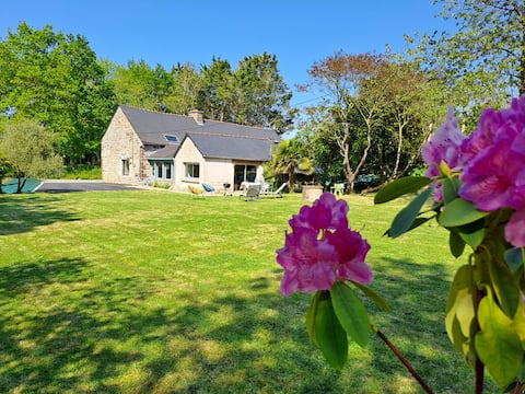 Country house - Fenced exterior - Seaside
