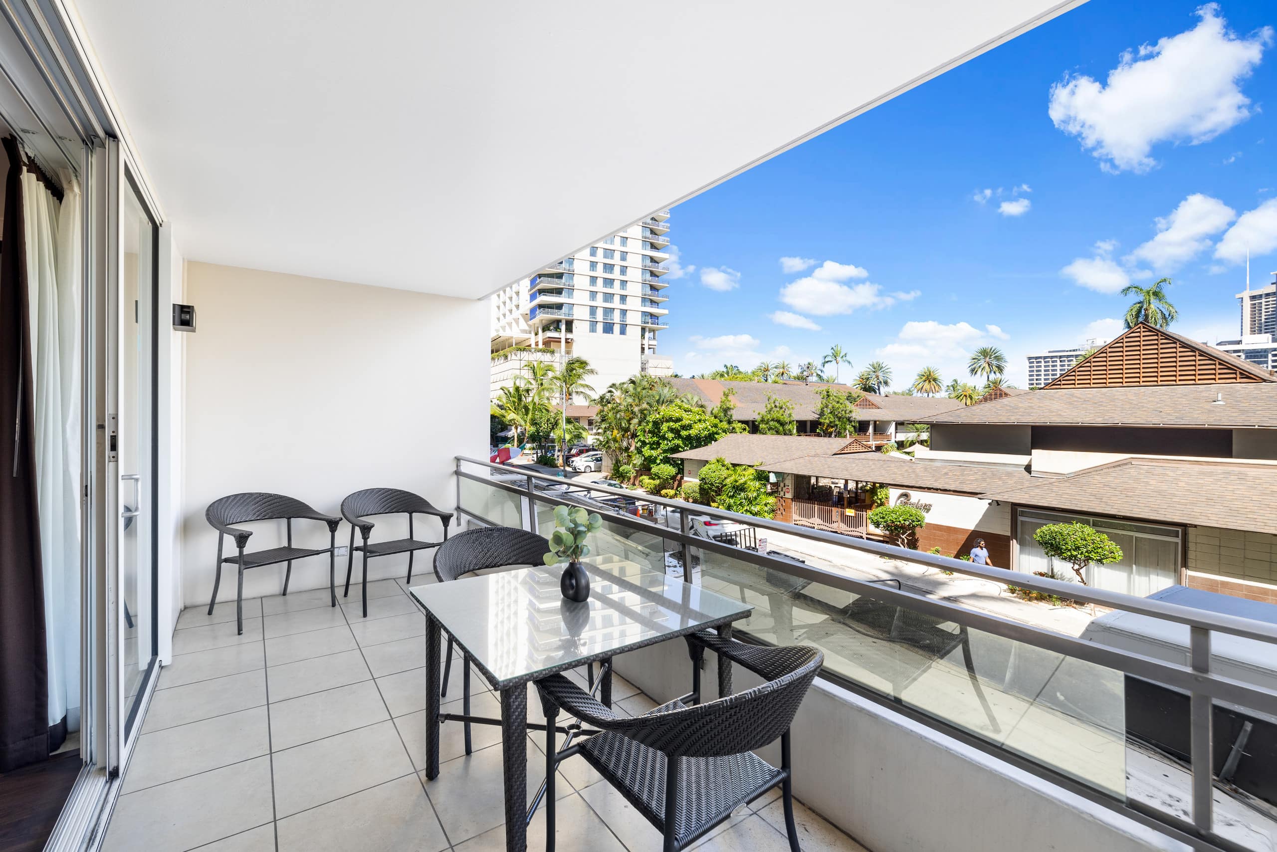 Waikiki Beachwalk | Beach 3 min walk | Kitchen - Image 35