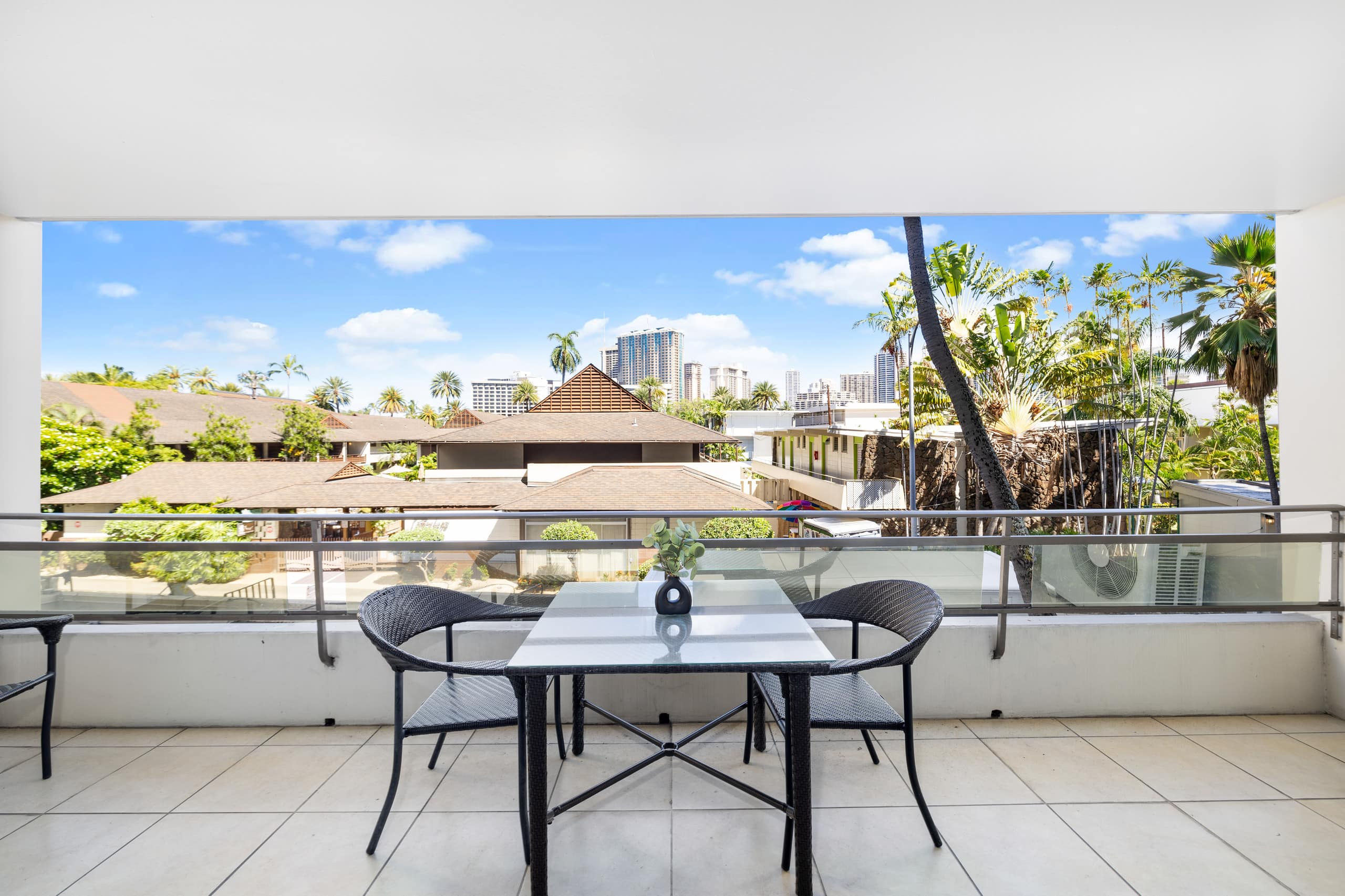 Waikiki Beachwalk | Beach 3 min walk | Kitchen - Image 34