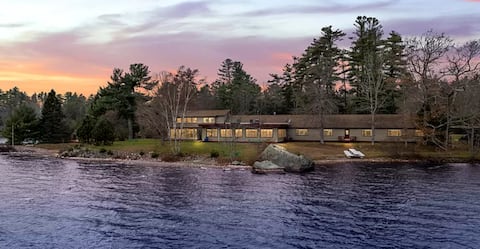Alamoosook Lake Innkeeper House