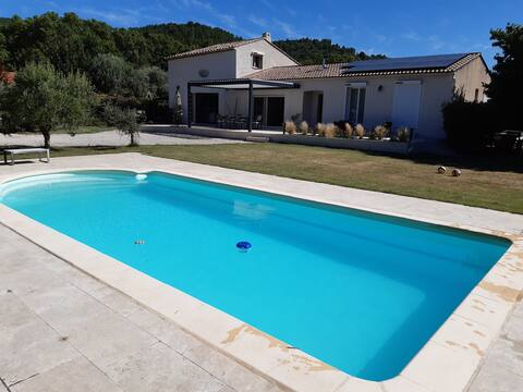 Villa 8 pers near village