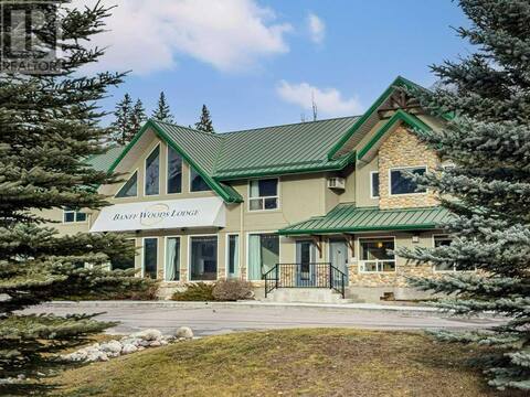 9-Bedroom Mountain View Condo, Sleeps 25