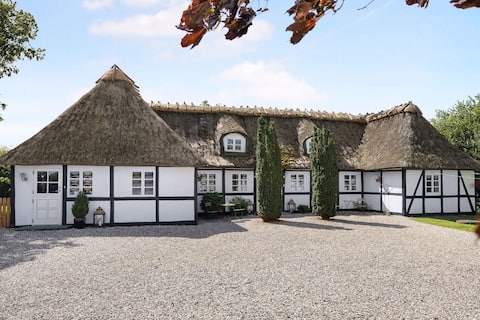 Cozy house 5 minutes from the beach