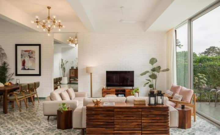 Living room image 3