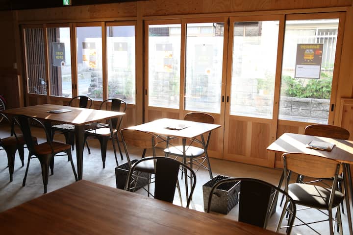 2段ベッドが2つの最大4名様用の個室になります。 - 姫路市
