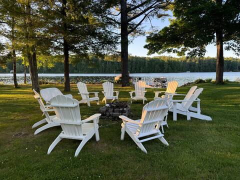 Lakefront 3 bedroom pet friendly on Messalonski