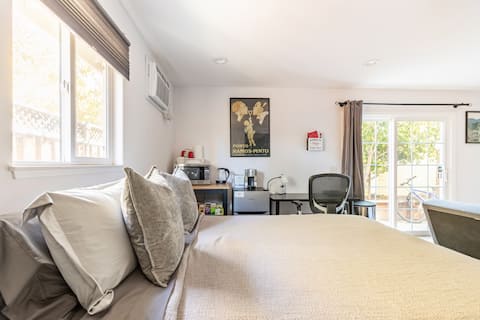 Popular Airbnb listing: Entire Guest Suite, Entrance@ House of Chauncey in Sunnyvale