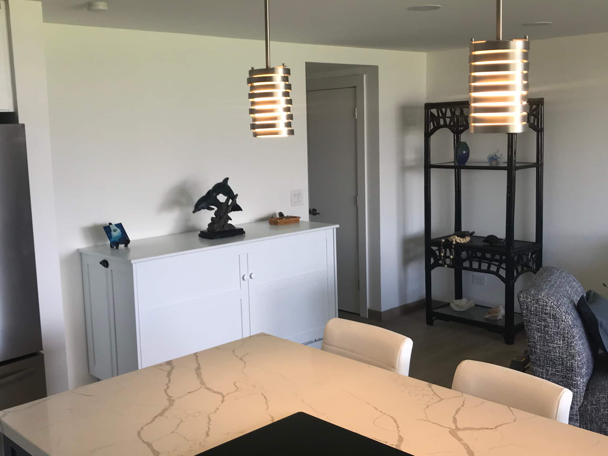 Renovation!  True oceanfront Views! 2BDR 2Ba - Image 13