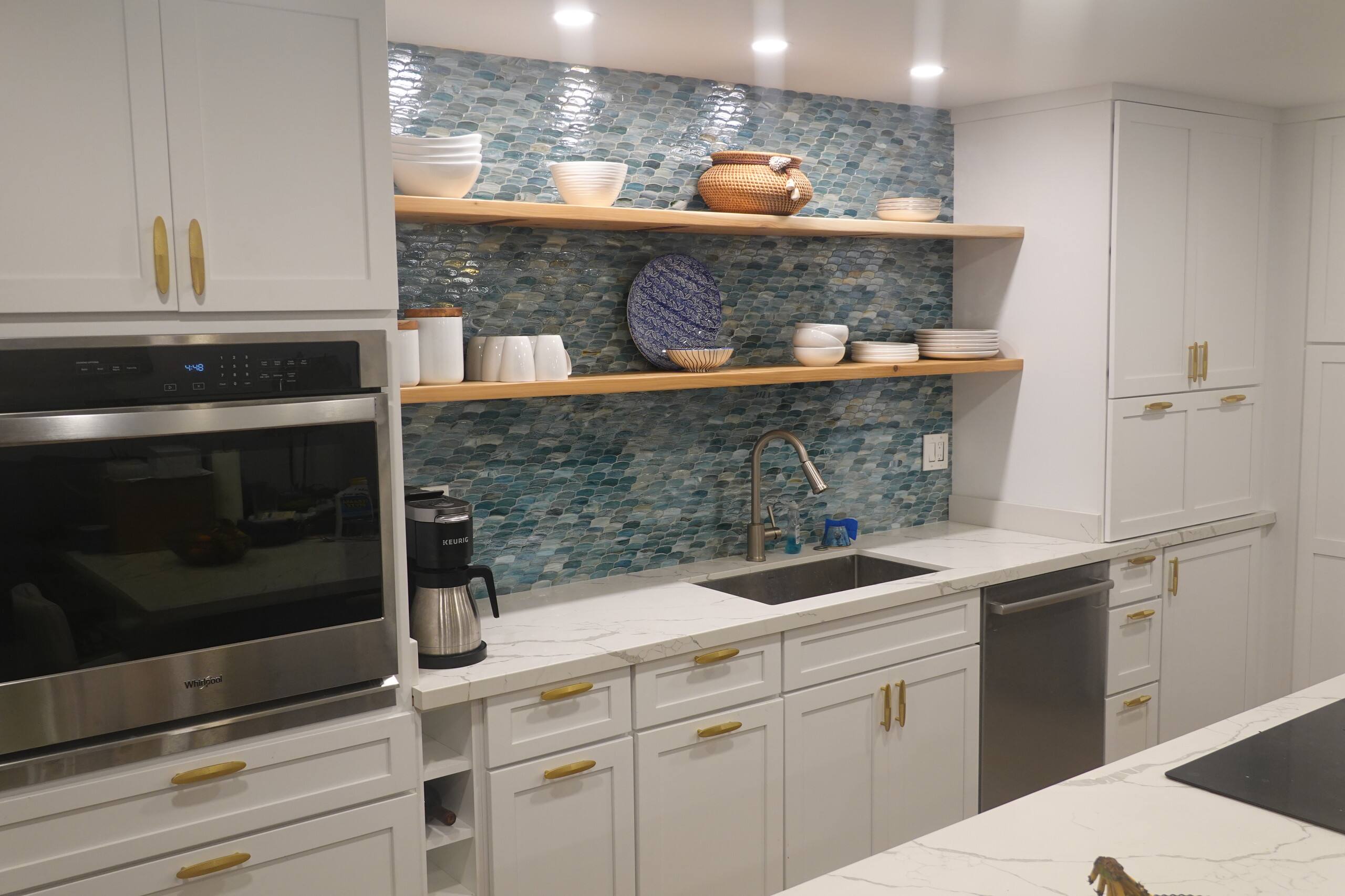 Renovation!  True oceanfront Views! 2BDR 2Ba - Image 3