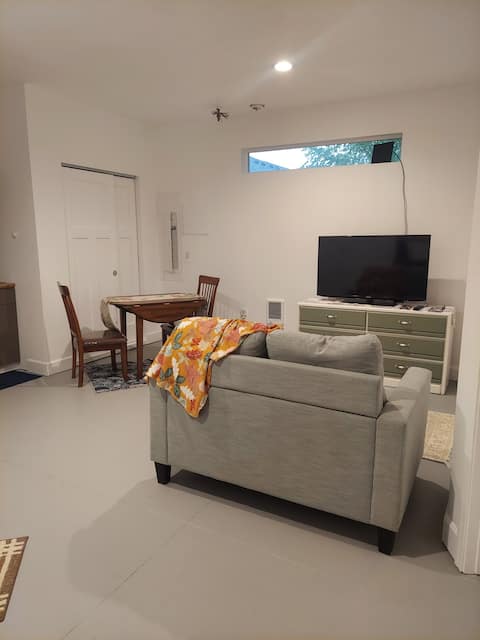 Furnished-1 bedroom-apartment