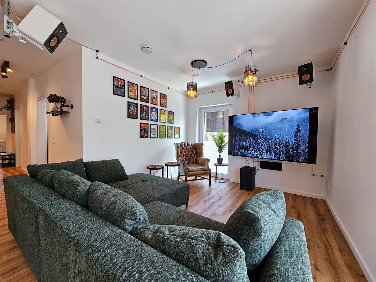 Top Airbnb: better I industrial apartment I home theater in Oberallgäu