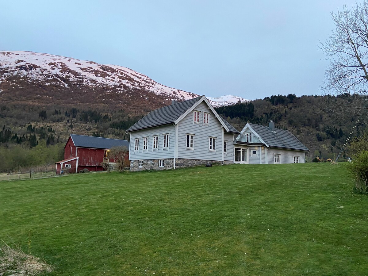 bruvoll-id-lica-granja-en-nordfjord-estancias-en-una-granja-en