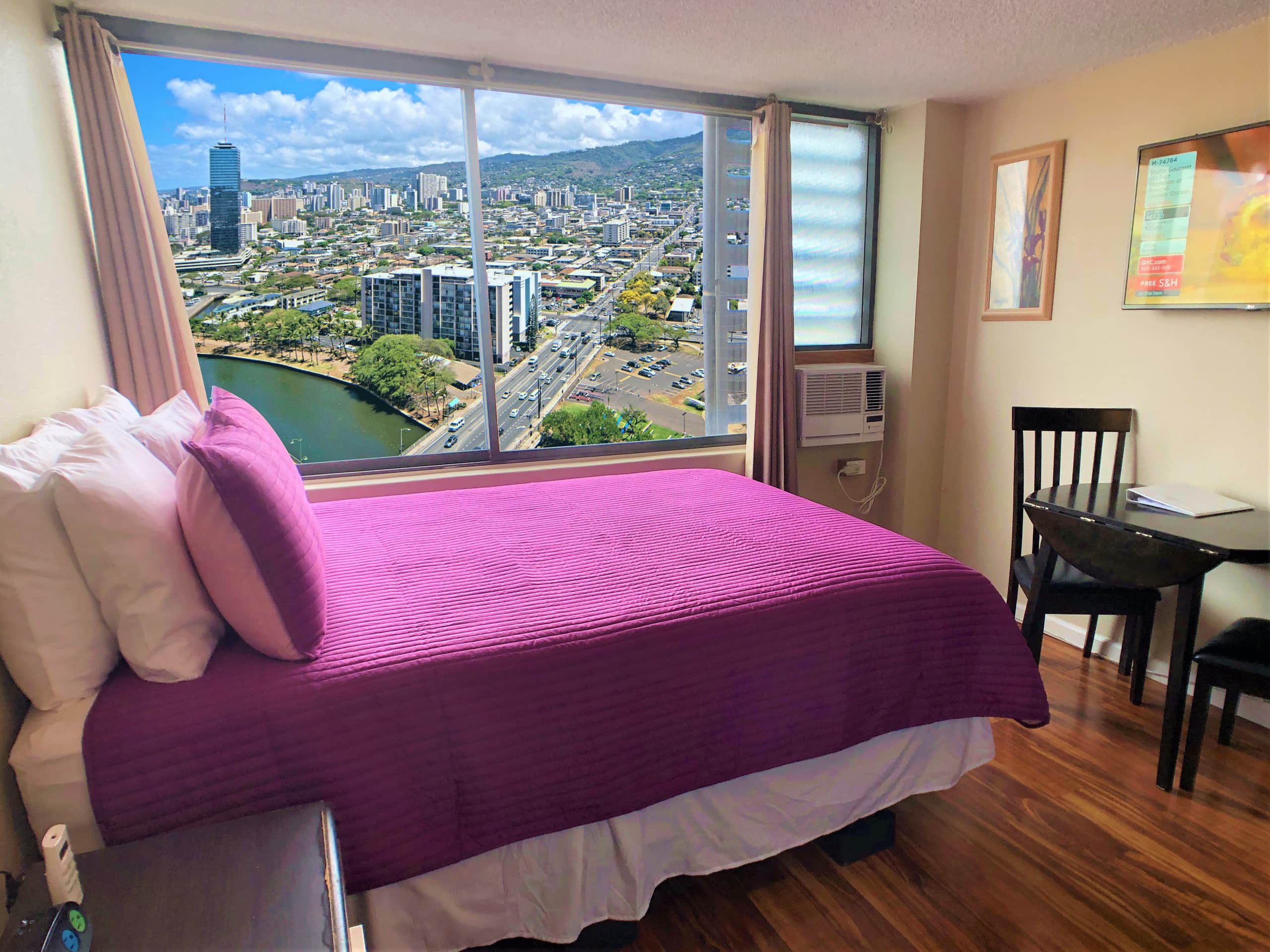 Condo in Honolulu · ★4.83 · 1 bedroom · 1 bed · 1 private bath - Image 3
